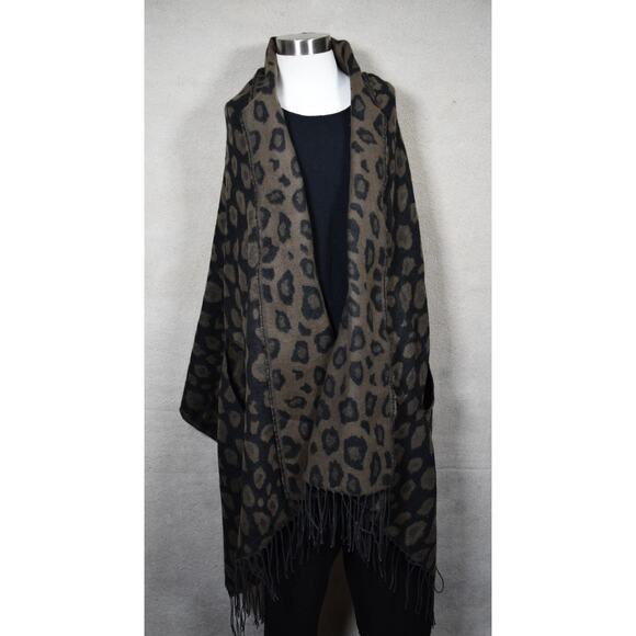 Leopard Print Wrap Shawl Cape The Royal Standard Armholes Fringe Reversible - Picture 3 of 10